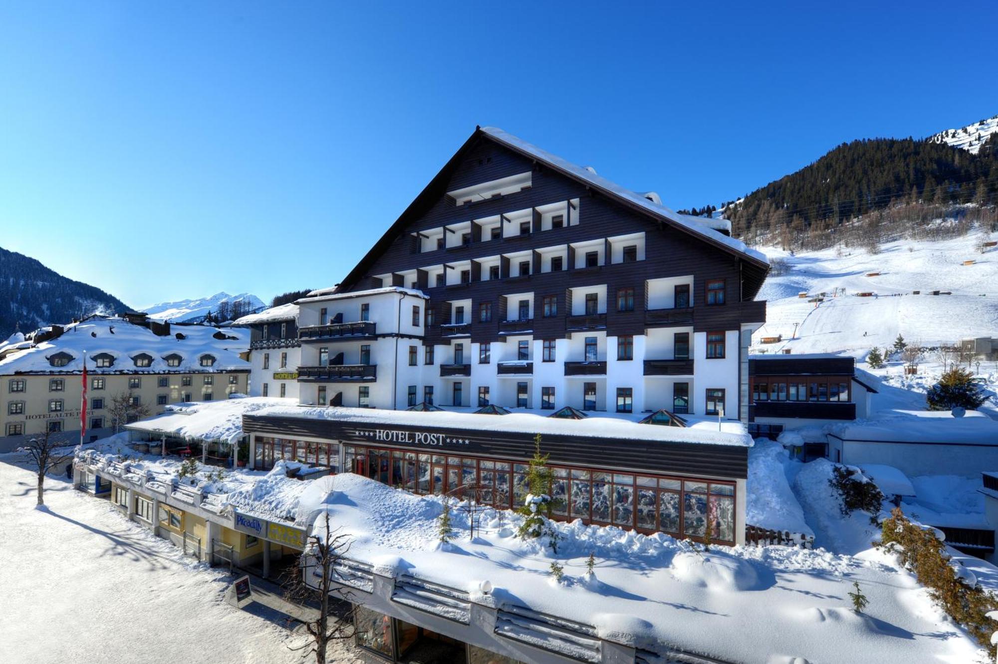 Hotel Post 4*
