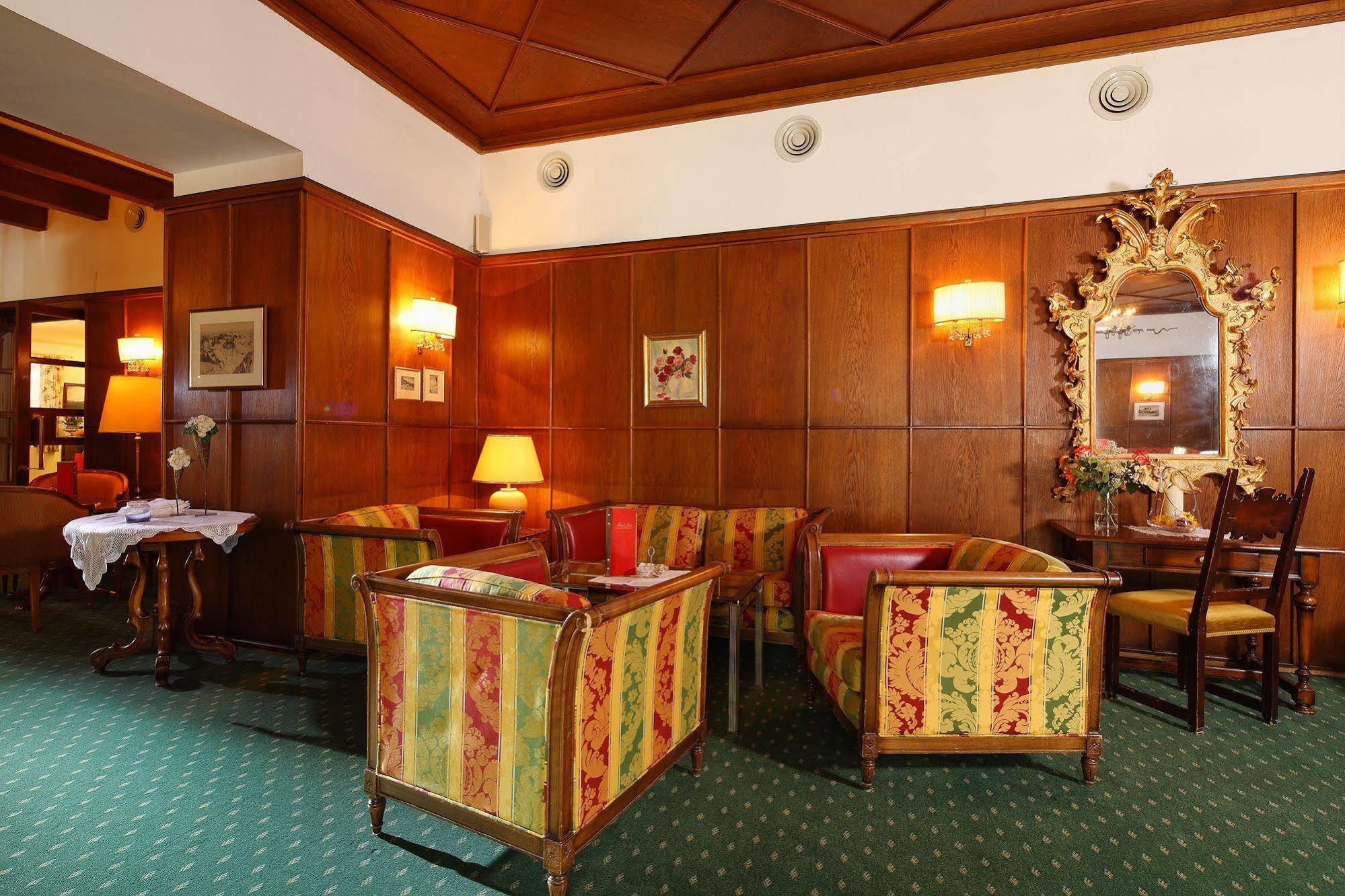 Hotel Post 4*